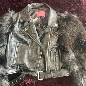 Azalea Wang Nolla Black faux fur coat